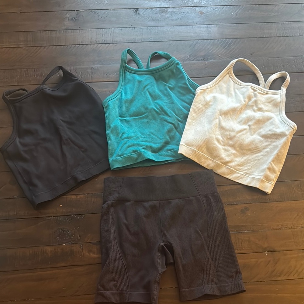 Set of Athletic Tank Tops and Shorts - All in motion size 8 - Picture 1 of 2